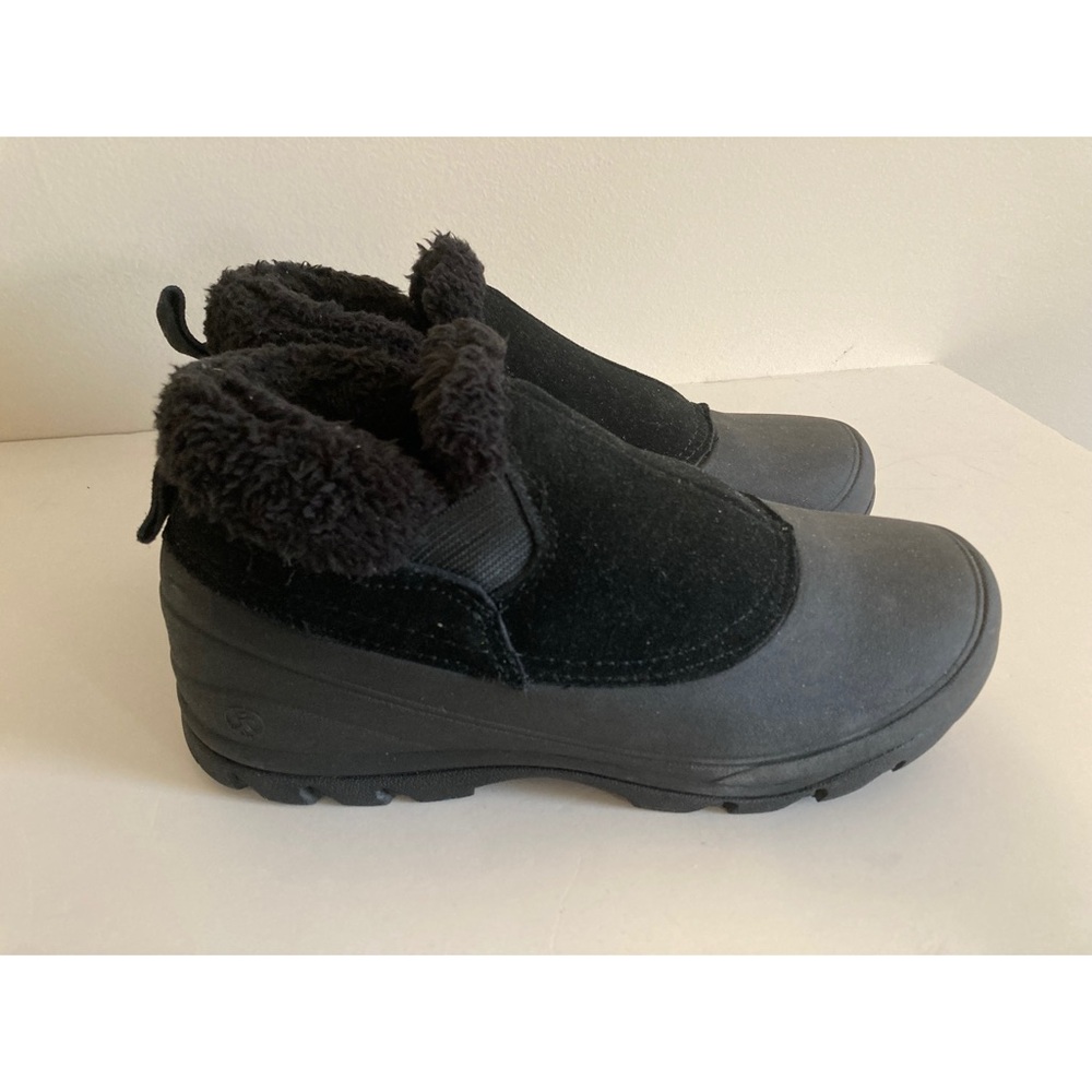 GUC Black 3M Insulate Ankle Boots Size 8